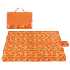 Nappe pique nique fleurs orangées dépliée