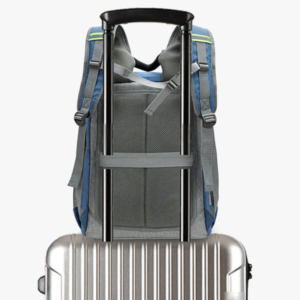 Sac à dos glacière bleu 32L sur valise